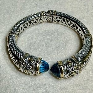(NEEDS REPAIR) JOHN MEDEIROS HINGED BRACELET W/BLUE STONES 6.25” #757